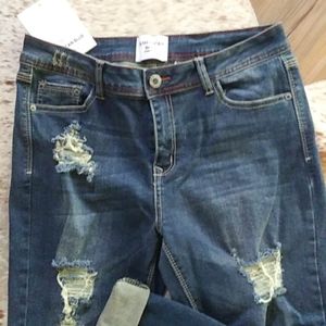 NWT AMERICAN BLUE PREMIUM DENIM DISTRESSED JEANS. SZ 13